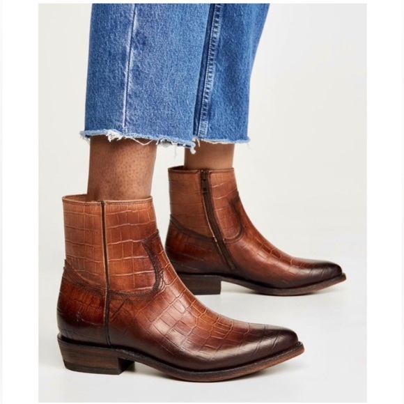 NWT Frye Billy Inside Zip Ankle Boot in Tan Croc Size 6 - Picture 2 of 16